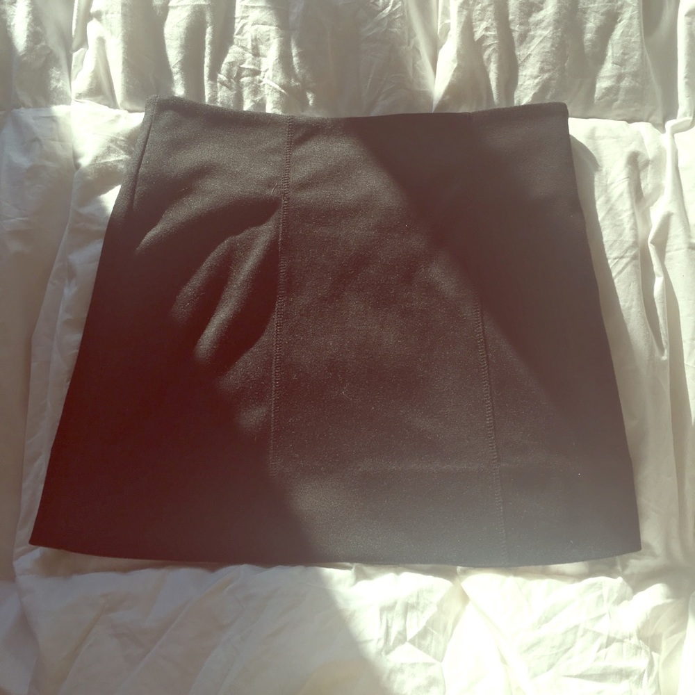 CHIC F21 BUISNESS SKIRT